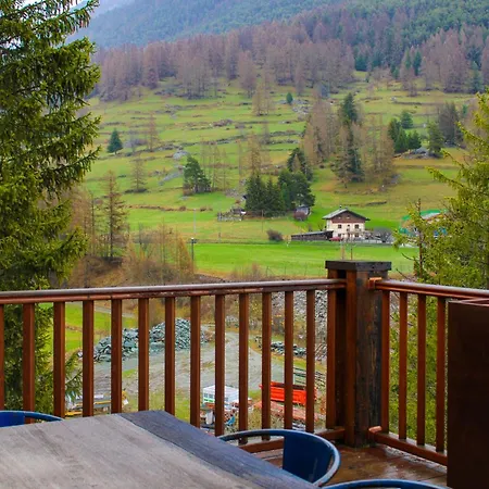 Luxury With Mountain View
