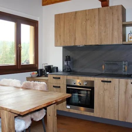 Luxury With Mountain View