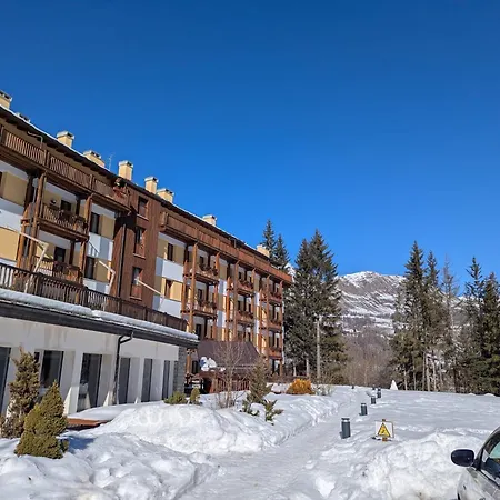 Luxury With Mountain View Apartment